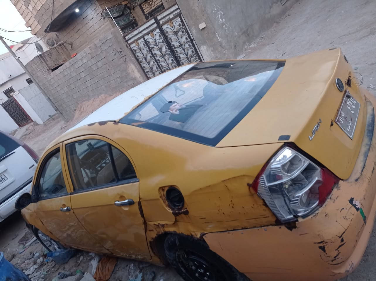 السلام عليكم سياره نيفان للبيع سياره مكينه جير حداديه كفاله سنويه منتهيه 2022 رقم احمر بصره مكان بصره ابو الخصيب حمدان سياره اسيا صبغ ماكينه كورولا طير اتوماتيك سعر السياره 13 بيها مجال مستعجل على بيعتها لا اكو راوس موديل 2011 رقم التلفون على الواتساب ***********
