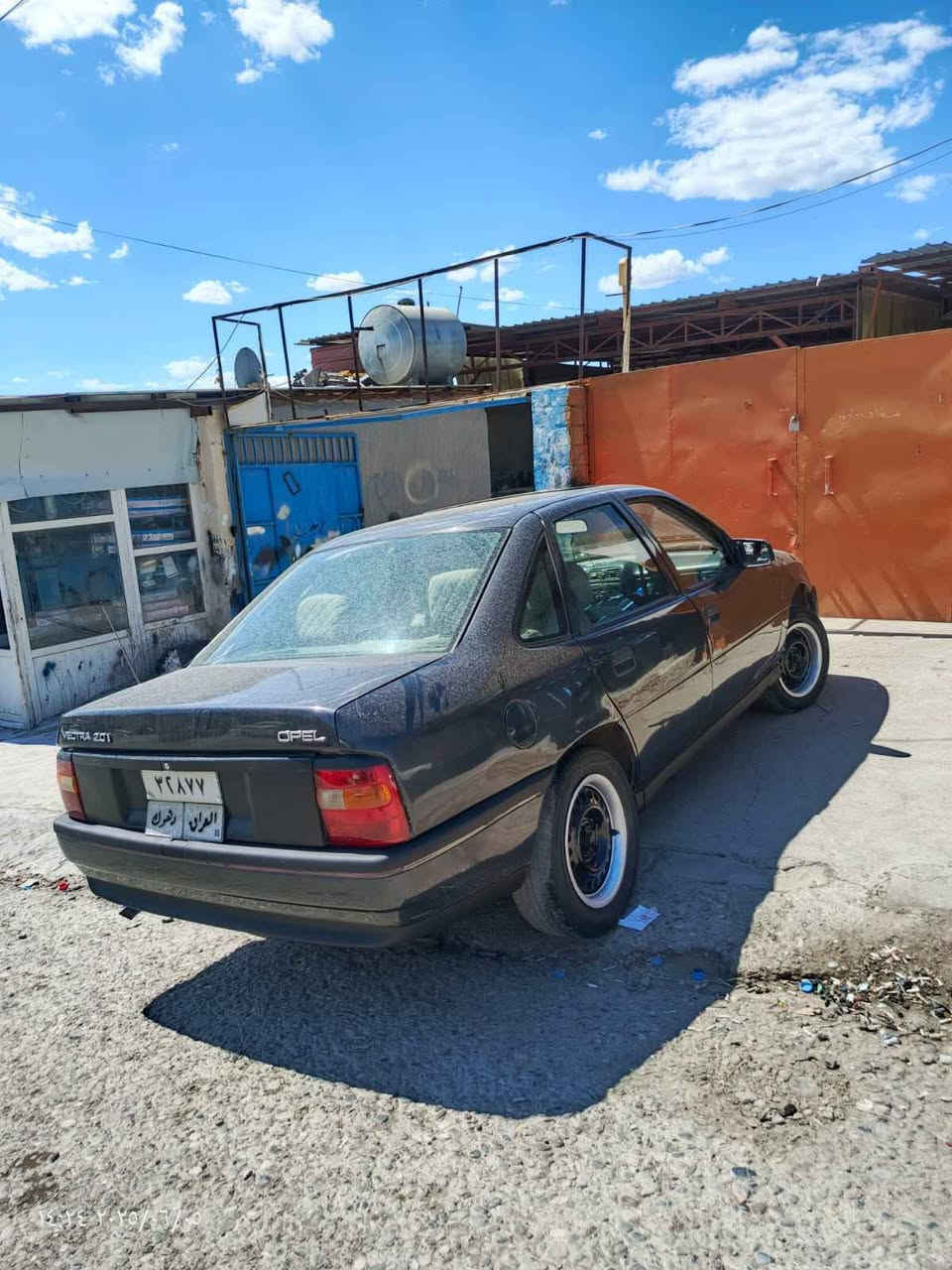 اوبل فكترا موديل1992 محرك 20 گير ومحرك اوروبي فول نضيف داخل السيارة فول نضيف وجديد صبغ عام للجماليه فقط بدوم ضربات الشراي يتواصل وياي*********** اكر, نينوى
