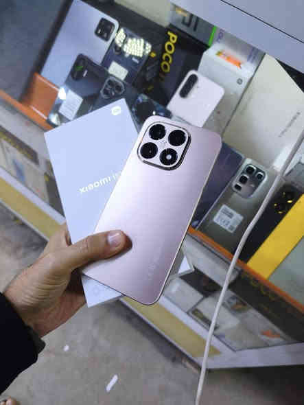 السلام عليكم 

شاومي 15 تي

ذاكره 512
عشوائيه 12

شاشه امولد 120 هيرتز

معالج دايمنستي 8400 الترا

بطاريه 5500 مللي شحن 67 واط

للبيع السعر 510

عنوان بغداد الحسينيه
رقم ***********
