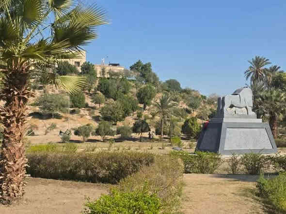 سفره إلى آثار بابل كل يوم جمعه 💙✈️
خصم إلى الجميع العوائل الكبيره 🤩
‏ #الشـــــــوملي_ومدينه_المدحتيه 
✅اثار بابل • 
المسرح البابلي • 
المتحف البابلي•
المنتجع • 
والقصر الرئاسي
رحلة يوم واحد فقط 
كل يوم جمعه 
® سعر الشخص 8الف دينار فقط 😍
استفسار ***********وتساب
