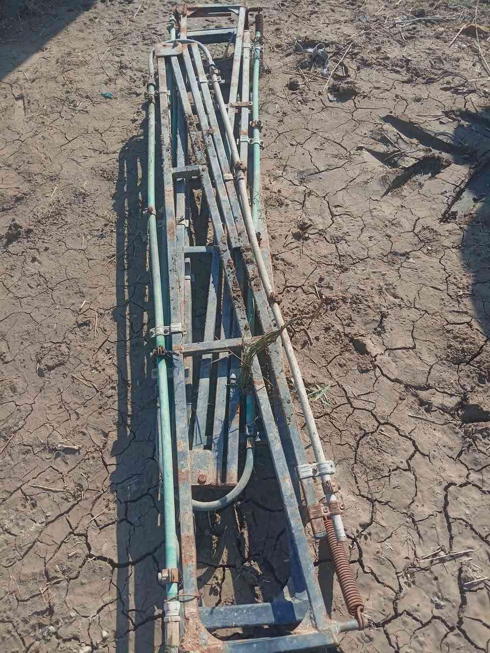 شاصي مرشه ابو 400 ومحرك   مع جناح بي لحيم قليل
وبدون زباين
مستخدمات
محرك شغال  مامفتوح شركه
بس ما اتهد بي.
***********
***********
عنوان واسط الصويره
سعر  400
