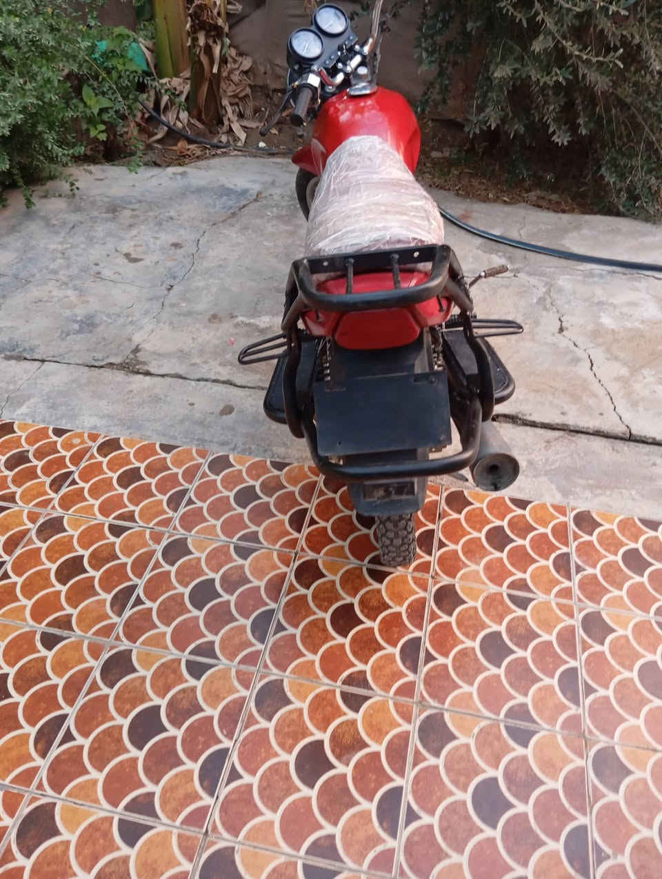 سلام عليكم دايون كلك نضيفه  محرك نضيف باتري سلف شغال لايت سعر 375 وبيها مجال قليل مكاني بابل قضاء المحاويل 
***********
