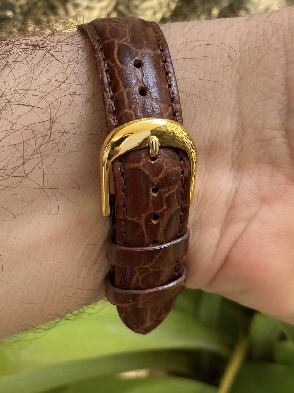 جمال الفنتج المخزن 

جوفيال سويسري  اصلي 

نصب تكويك 

طرة ذهب 

تعمل بكفاءة عالية

مينا جدا مميزة 

نظافة تامة

طلاء ذهب 

تاريخ يومي 

مقاومة للماء 

زجاج مقاوم للخدوش

دكمة اصلية معلم جوفيال

سير مستبدل جلد اصلي 

القطر ٣٣

السعر ١٠٠ الف 

يوجد توصيل لجميع المحافظات 

***********
