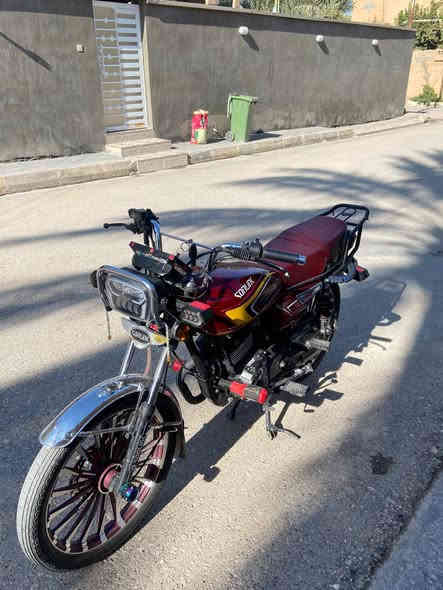 سلام عليكم اخوان سونلك موديل 25 دراجه نضيفه واحلى من الصورة دراجه منفيس فقط ماشي 14الف محرك 200/زنجيل المرغوب السعر 875 ومجالهه كلش بسيط اخوان اني مكلف بل نشر عنوانه القائم ‏‪***********‬‏
