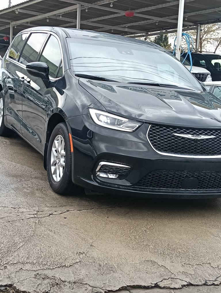 𝑪𝑯𝑹𝒀𝑺𝑳𝑬𝑹 🇺🇸
 سعر رخيص بسوق {٢٤٠ $}

٤٠٠٠ کم ماشي 🇺🇸

موديل  2025
محرك ٦ سلندر 3.6
مواصفات 
بصمة
تشغيل عن بعد
كشنات جلد
كشن تدفئة
كشن كهربائي
ستيرن تدفئة
رادار امامي و خلفي و جانبي
بريك بصمة 
صندوق شفت 
لايت ليد زينون
شاشة كبيرة
برده ابواب
ابواب جانبي كهربائي 
ابواب بصمة
تحكمات ستيرن
بقية المواصفات معروفة
سيارة بدون صبوغ بدون تبديل بس بيها شبر رسعة مال بونيد بجم كبس
دعاميات بدون صبغ
سيارة موجود سليماني 
رقم شاصي
2C4RC1ZG0SR507557
رقم ☎️ 📞
***********
***********
#𝑪𝑯𝑹𝒀𝑺𝑳𝑬𝑹 # السليمانية, العراق
