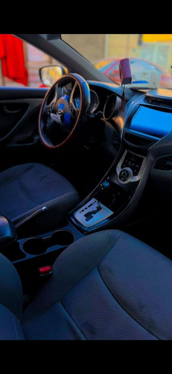 السلام عليكم الانتره 2011 بيه جاملغ حادث أمريكا  بلعراق صارت طخه باب السايق كما مبين بالصوره السياره باسمي تحويل مباشر السياره خير من الله تخم تاير صدر جديد وعليها ادامه كامله   العنوان بغداد العبيدي. وسعر 85.وبيها مجال غير متواجد عل الفيس الاتصال عل هذا لرقم *********** ماكينه 1800 سياره خير من الله الله شاهد مال جني عظمه هي قشرتها غير من الله ماكينه خير من الله
