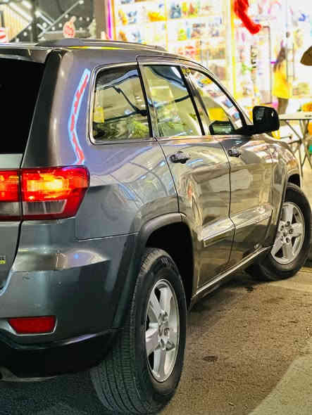 جيب لاريدوللبيع المديل 2012بيهه 3قطع صبغ السعر 145وبيها مجال مكان السياره بغداد الشراي يتصل على  ***********/***********
