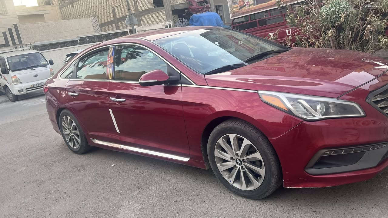 السلام عليكم
سوناتا ٢٠١٥ أمريكي

السيارة فول مواصفات بدون فتحة 

رقم بغداد الرقم الجديد 

حادث جنطة وجاملغ خلفي
***********
