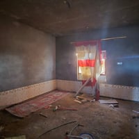 بيت زراعي • قرب البراز