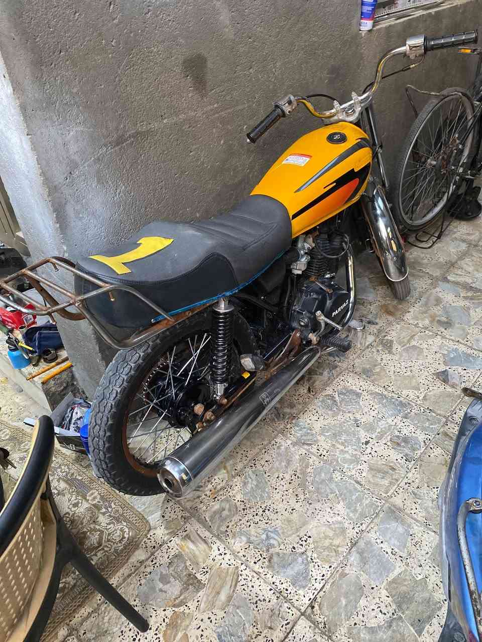 سلام عليكم دراجه برفاز ١٧ دراجه شاصي لا عواج لا لحيم بوري ضعيفه   لا تنقيص لا تبخير نعومه شلعه معدل دراجه حلوه كشي ما عيزه ما توكفك دراجه شلع مبدله ولفات فصله ساعه شرط سعر 500 وبيه مجال قليل مكاني معقل شارع نادي رقمي ***********
