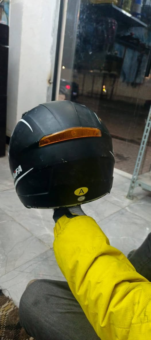 سلام عليكم خوذه البيع مال دلفري حلو مرتبه بعده جديده السعر 20وبيه مجال. ***********
