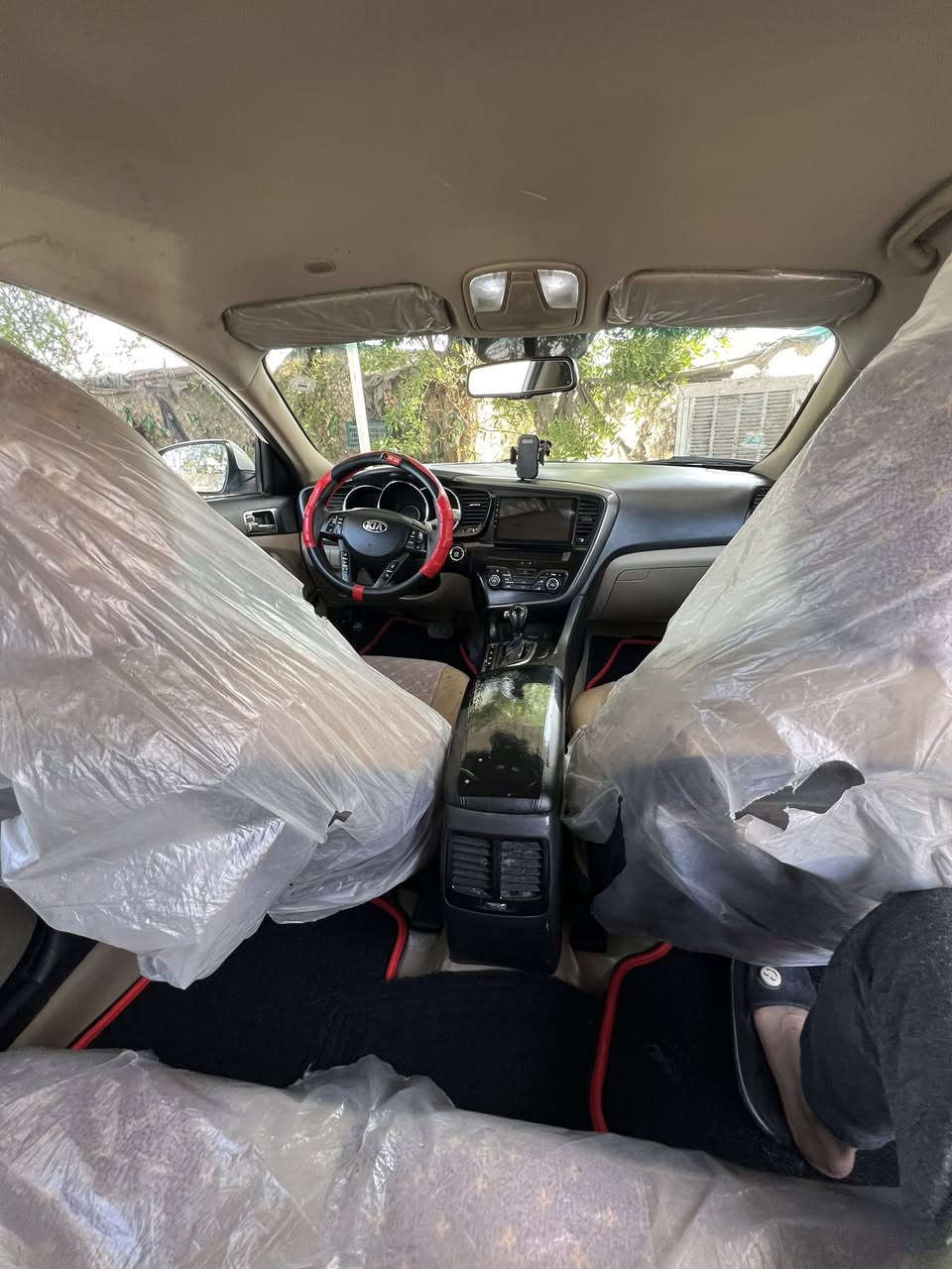 السلام عليكم 
أوبتما خليجي 2014 للبيع محرك 2400 دوش دبل كزوز تبريد قطعتين  سياره جاهزه من حداديه تخم تايرات جديد تبريد مسوي بي ادامه كاامله ميكانيكي مو كهربائي سياره مابيها صبغ بس بارد بلجوملغ الخلفي  موضح  بلصوره مابيها اي صبغ رقم اربيل الجديد  مكانها حله هاشميه السعر 138 وهذا رقمي 
 تريد وكاله تريد تحويل بكيفك ***********
