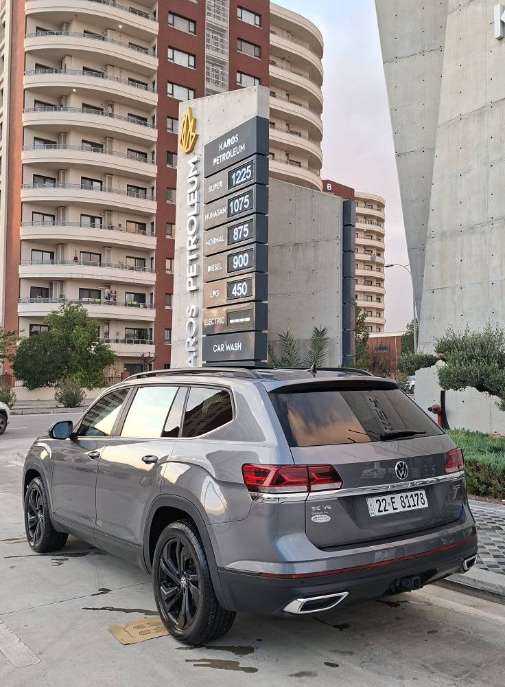 بسم الله الرحمن الرحيم
Volkswagen Atlas SE 2022

الموديل : 2022

اللون : نفطي
7 راكب 
حجم المحرك : V6 سلندر (3.6L)
السيارة بدون صبغ حتى دعاميات مابيها صبغ رقم شاصي موجود بالمنشور 
مرقمه جاهزة بسمي السيارة 

عداد المسافة : 41 مايل
المواصفات : SE
بانوراما 
بصمة تشغيل
بصمة أبواب
تشغيل عن بعد (Remote Start)
صندوق شفط كهربائي 
رادار أمامي (تحديد مسار)
رادار جانبي (نقاط عمياء)
رادار خلفي (تحذير من الاصطدام)
تبريد مركزي لمس
كشنات جلد+تدفئة
كشنات كهرباء
دشبول ديجيتال
هاند بريك بصمة
Android Auto 
Apple Car Play 
مانع انزلاق+ABS
شاشة كبيرة لمس
حساسات خلفية+ كاميرا 
تحكمات استيرن
اوتو ستارت Auto start 
اوتو ستوب Auto Stop 
منافذ AUX+USB
وبقية المواصفات المعروفة
 السياره حيل نضيف جاهزه هزة فحص رقم سنوية جديد بسمي السيارة تخم تايرات جديد السياره مابيها اي مصرف بشرط مكاني سليمانية للاستفسار اكثر *********** أربيل, العراق
