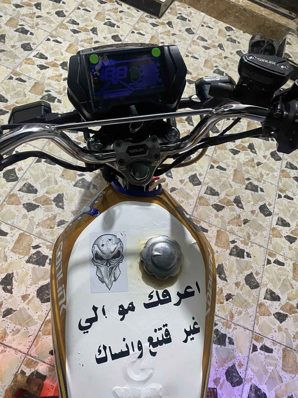 سلام عليكم تايكر موديل 24شكل25للبيع او مراوس حسب القناقه سعر680وبيهه مجال قليل نقصهه بس شاشه ترمش  والباقي كله كامل لرقم***********
/ مكاني ديالى بقعوبه بل رحمه
