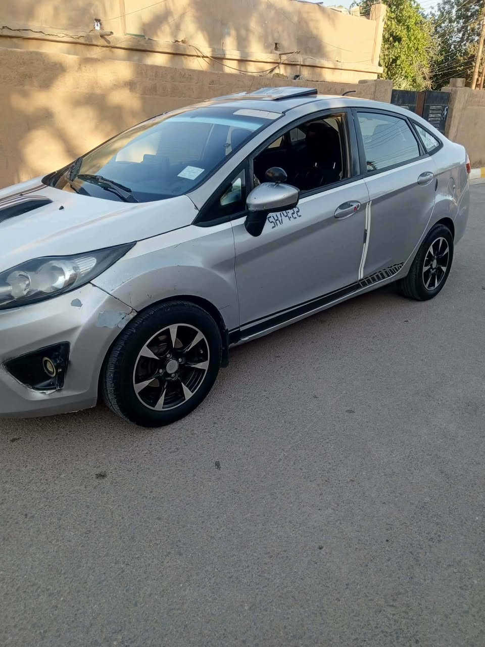 سلام عليكم فورت فيستا موديل 11 كير ومكينه كورله مكفولات تتفئه تبريد كهربائيات كلها شغاله دواخل جديده بيها طخه بالبنيد وجالغ بدون اي دواخل سياره بلاديه شواصي لفود تكم حوض مكفلات تخم تاير ويل كب سياره متعوب عليها للبيع او مراوس حسب القناعه السعر 65 وبيها مجال مكاني اطراف بغداد ***********/***********
