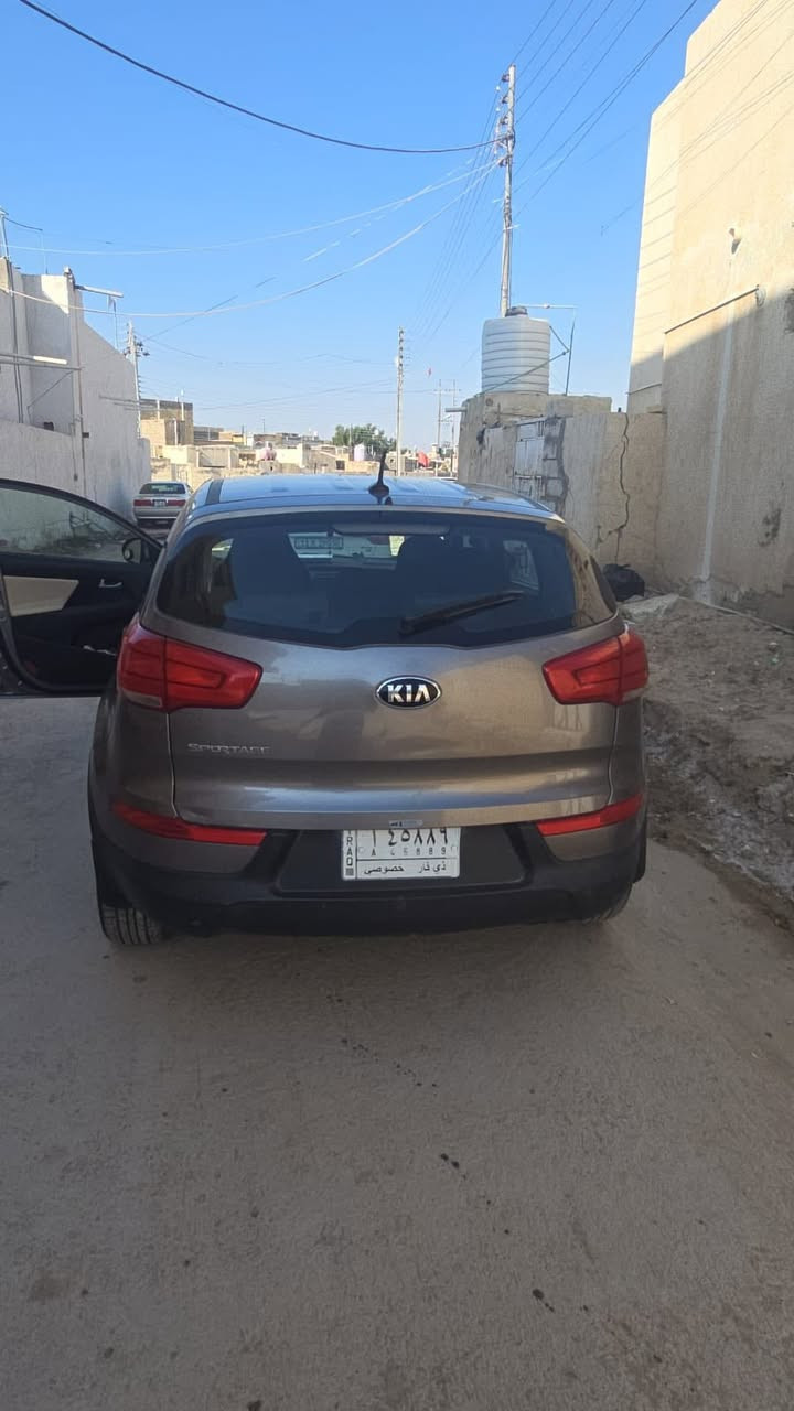 السلام عليكم كيا سبورتج موديل2015 امريكي كلين تايتل داخله تقرير عطل ميانيكي تعمل وتسير داخله للعراق السياره خير من الله رقم ذي قار مداور ثاني يوم السياره احله من الصور كشنات جلد تحكمات كهرباء ومانع انحدار وبعد هواي السياره جاهزه على اخير حبايه  السعر 146 $  قليل وبيها مجال مكان السياره الناصريه الغراف ***********
