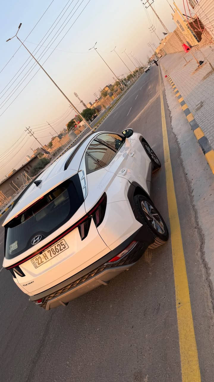 سلام عليكم 
توسان ٢٠٢٣ خليجي ماشيه ٧٠ الف فول عده البنراما 
جديده واستخدام كلش نضيف محرك كير عله وضع الشركه برغي ما مفتوح بيه 
السياره مكفوله من الصبغ ولتبديل ولفتح بيها ملاحضات 
دحجه بين الجاملغ ولباب ممصلحه ترجع بارد 

مكاني النجف الاشرف (*********** ) السعر مناسب ١٧٤ مجال بصيط بيع سريع النجف, العراق
