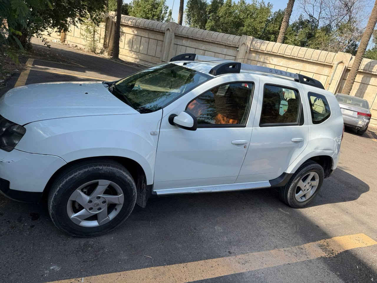 السلام عليكم مديل ١٨ ماشيه ١٣٠ بدون صبغ بيها ملاحظات صغيره السعر ٩٠ وبيها مجال للاتصال ***********
