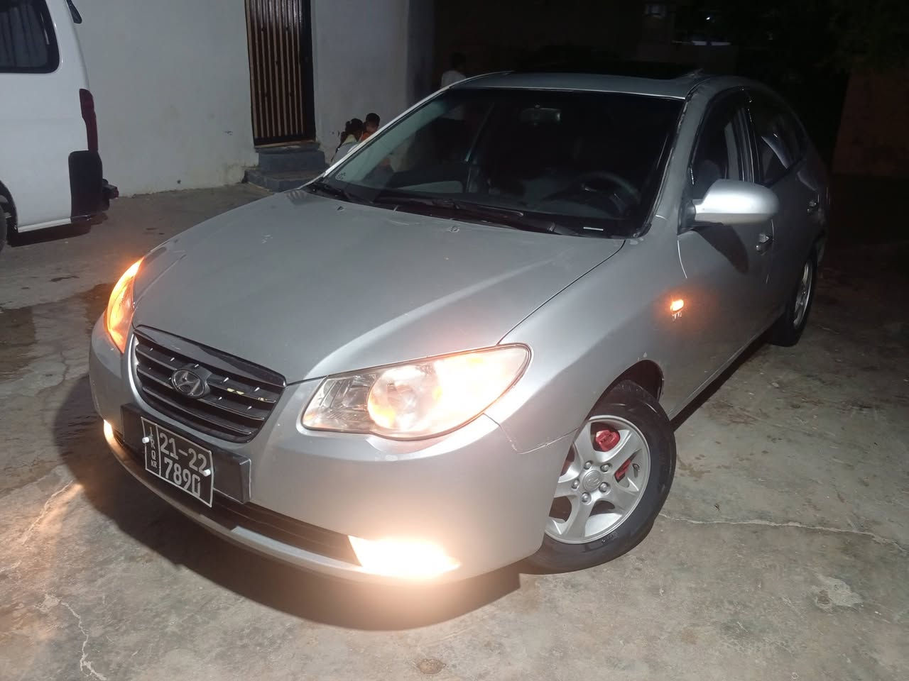 بەناوی خوای گەورە هۆندای ئاڤاتنی فول  مواسەفات کۆدکراوەمۆدێل 2009 ڕەنگ سلڤەر سڵاید بیلاد شاشە ئایپاد ،تەبرید لەمس کوشین هیتەر سوکان ڤۆلیۆم تەلەفون abs حاسە،چوار تایەی لۆک لۆکی لەژێرە لەگەڵ چوار ویل کەپی لۆکدا ،بێ تەقەو ڕەقەیە ،بەشەرتی ئەوەی سەقفی بۆیاخ نەبێ بێ کەڤەر گۆڕاو بێ قرچ و  لێدراوبێ ،چرکەی تیانیە تەبردید لەسەر سویچ ئیش ئەکات،لەکەلارم  نرخی 46 گەڵا و مەعامەلە ***********
