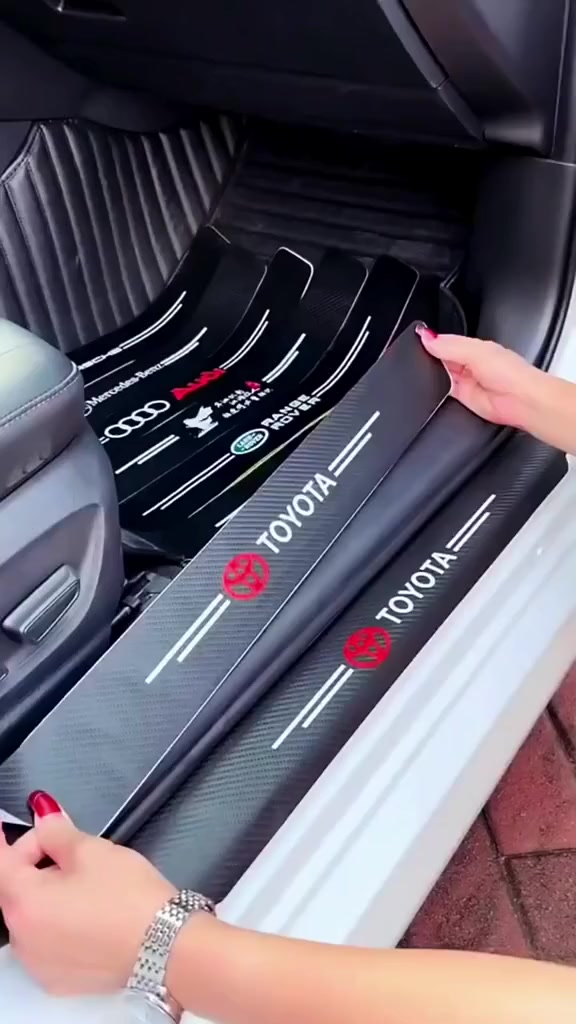 حافظ على سيارتك بأناقة 💥

شرائط حماية العتبة بتصميم كربوني فاخر وشعار سيارتك المفضل تمنح مظهر رياضي وتحمي من الخدوش 👣

لاصق قوي، مقاوم للماء، وسهل التركيب بنفسك خلال ثوانٍ!

متوفرة لشعارات Toyota – Hyundai – Kia – Dodge – Sports ✨

أضف لمسة فخمة واحمِ سيارتك بأبسط طريقة
 🚗💨

السعر 13ألف
توصيل لكل المحافظات 

للطلب مراسلة الصفحه


**إذا كنت صاحب هذا الإعلان وتريد حذفه لأي سبب، رجاءا أرسل رسالة إلى الدعم الفني**