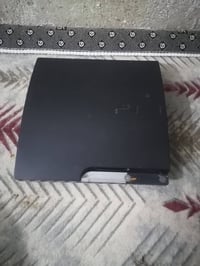 بلي 3 استعمال قليل  الجهاز لا مفتوح ولا مصلح الوايرات كامله +يده اصليه...