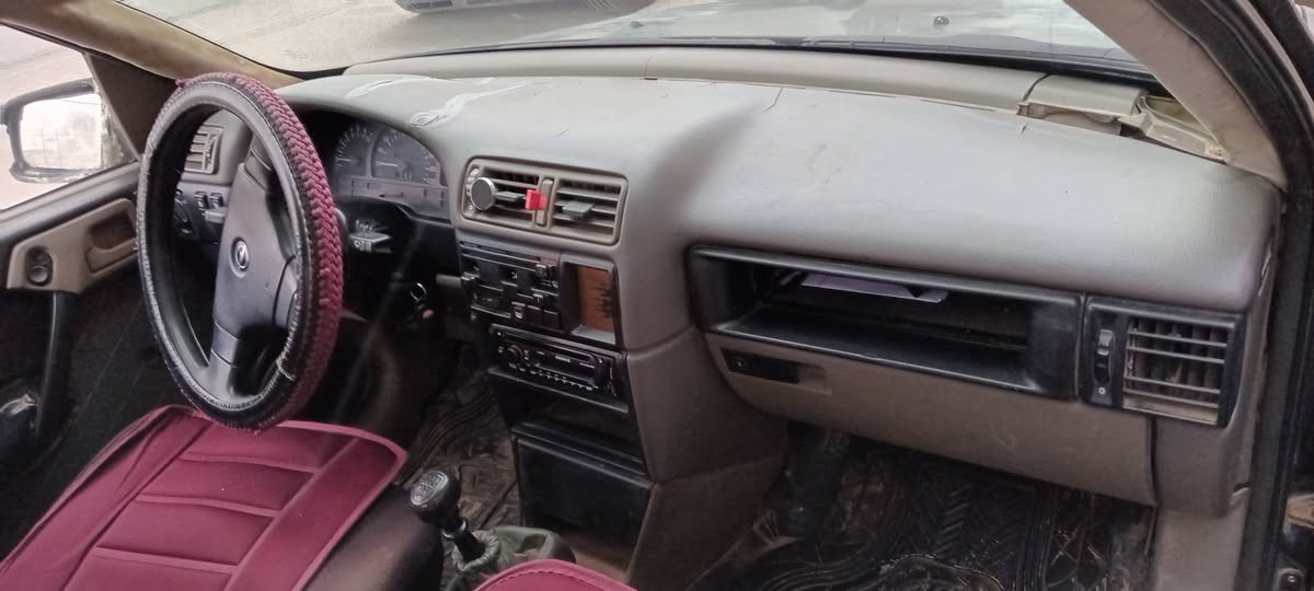 اوبل فكترا حجم ٢٠ للبيع موديل ٩١ محرك والكير شرط بدون صبغ السيارة بدون حوادث رقم جديد لى ٢٠٣٠ طخم جديد قفل مركزي السيارة باسمي شرط التحويل وبي كوبون بنزين سعر ٣٦ وبي مجال *********** مكان سميل
