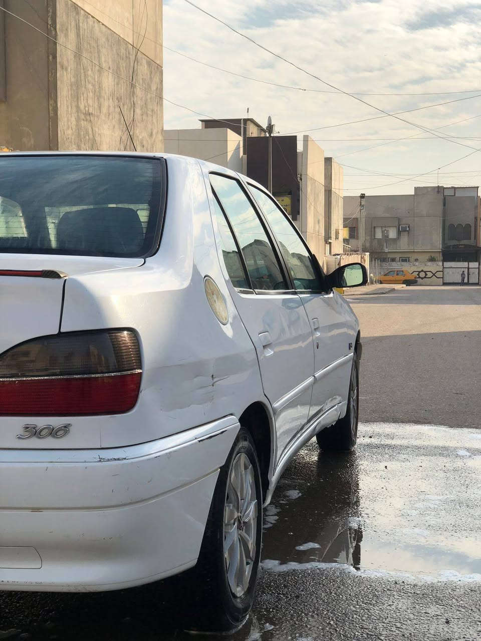 بيجو ٣٠٦ بدون صبغ سياره جاهزه بيها شويه طخات بسيطه سعر ٤٥..وبيها مجال لشراي ***********
