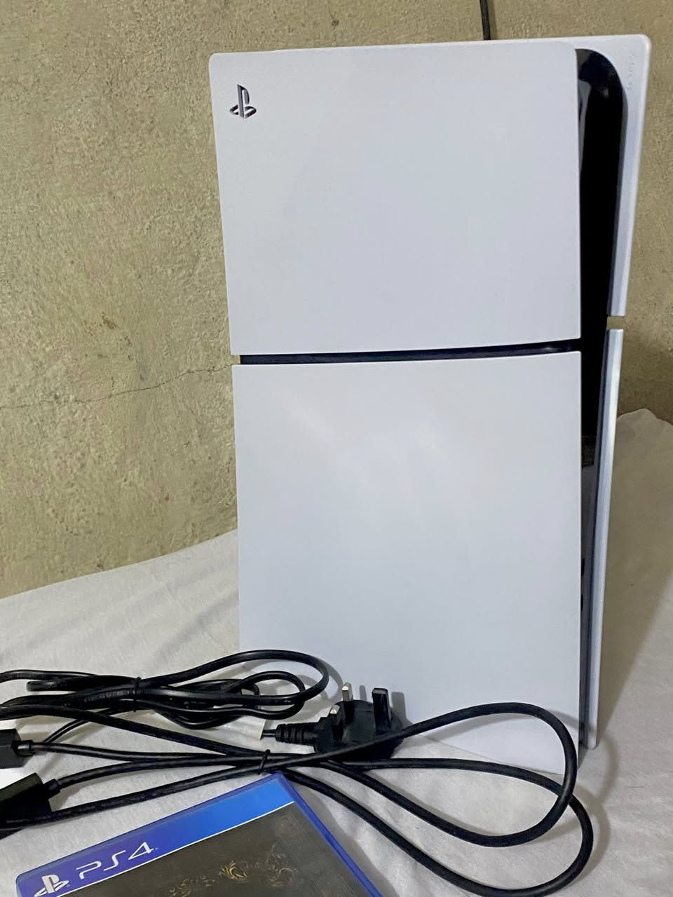 بلي 5 للبيع 
الملحقات (واير التشغيل وواير الربط hdmi وشاحنة الجويستك ) 
البلي نظيف مستعمل فقط 3 اشهر استخدام بسيط المساحة 850 GB 
السعر 700 الف قفل


**إذا كنت صاحب هذا الإعلان وتريد حذفه لأي سبب، رجاءا أرسل رسالة إلى الدعم الفني**