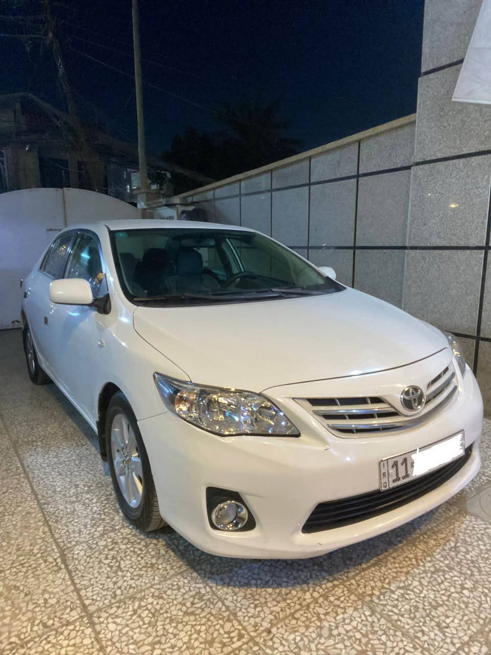 السلام عليكم 

كورلا 2011 خليجي رقم بغداد انكليزي بسمي سياره مكينه كير صدر تبريد كفاله بيها صبغ باب ايمن خلفي اثر طخه بسيطه  بدون دواخل وسياره جاهزه السعر ب 123 للاستفسار *********** مكان بغداد بغداد, العراق
