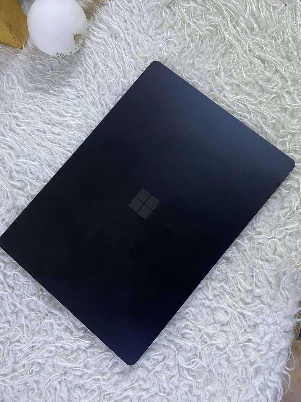 السلام عليكم لابتوب مايكروسوفت سيرفس بوك4 مستعمل للبيع وياه ماوس وجنطة السعر 450 وبي مجال بسيط

المواصفات:
 (16GB :(RAM
512GB سريع بسعة SSD NVMe :التخزين •
• الشاشة: 13.5 بوصة PixelSense لمس عالية الدقة
دقّة العرض 2K) 1504x2256)
Intel Iris Xe Graphics :كرت الشاشة •
• البطارية: تدوم ساعات استخدام متواصل
• نظام التشغيل: Windows 11 أصلي
• الوزن: خفيف جداً لا يتجاوز 1.2 كغم
• الخامة: تصميم أنيق من الألمنيوم الاسود


**إذا كنت صاحب هذا الإعلان وتريد حذفه لأي سبب، رجاءا أرسل رسالة إلى الدعم الفني**