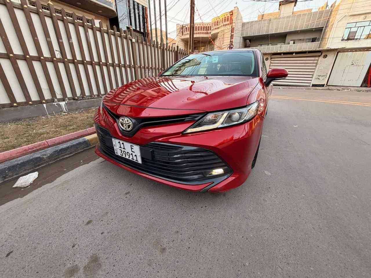 السلام عليكم 
للبيع 
كامري 2019 خليجي ساز 
بانزين فقط 
كير محرك تبريد كفاله 
رقم بغداد بسمي تحويل مباشر 
لون احمر مميز 
ماشيه 57 km
مكفوله من الصبغ والتبديل فقط بارد 
فول مواصفات Gle
محرك 2500
كشن كهرباء 
برده خلفيه
حساس امامي خلفي 
سستم اناره داخليه 
سستم صوت JBL
فتحه سقف 
مري كهرباء 
نظام ترحيب 
بصمه 
سايد بريك بصمه 
اوتو هولد 
السعر 195 وبيها مجال
بغداد حي الجهاد 
***********
***********
