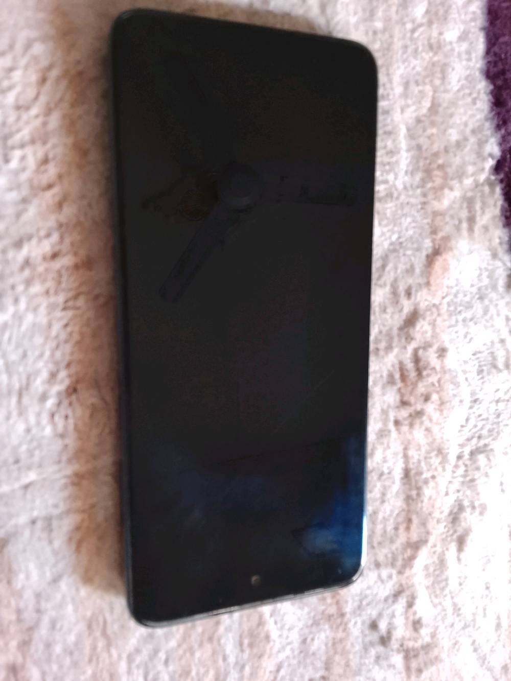 اللهم صل على محمد وآل محمد
السلام عليكم اخوان

جهاز moto g 5G (2022)

ذاكرة : 64 جيجا.

عشوائية : 4 جيجا.

معالج :  Dimensity 700.

بطارية : 5000 مللي أمبير.

شاشة : 6.5 بوصة - 90 هرتز - IPS LCD.

العيوب :

🔴فطر بالشاشة كما موضح، لكن اللمس شغال وكلة طبيعي وعلى الفحص.

🟡الجهاز مقفول سيمكارت يعني بلا خط.

🔵السعر 60 ، مكاني بغداد حي العامل توصيل ماعدي.

واتساب فقط ***********،
 أو على الخاص.🌹