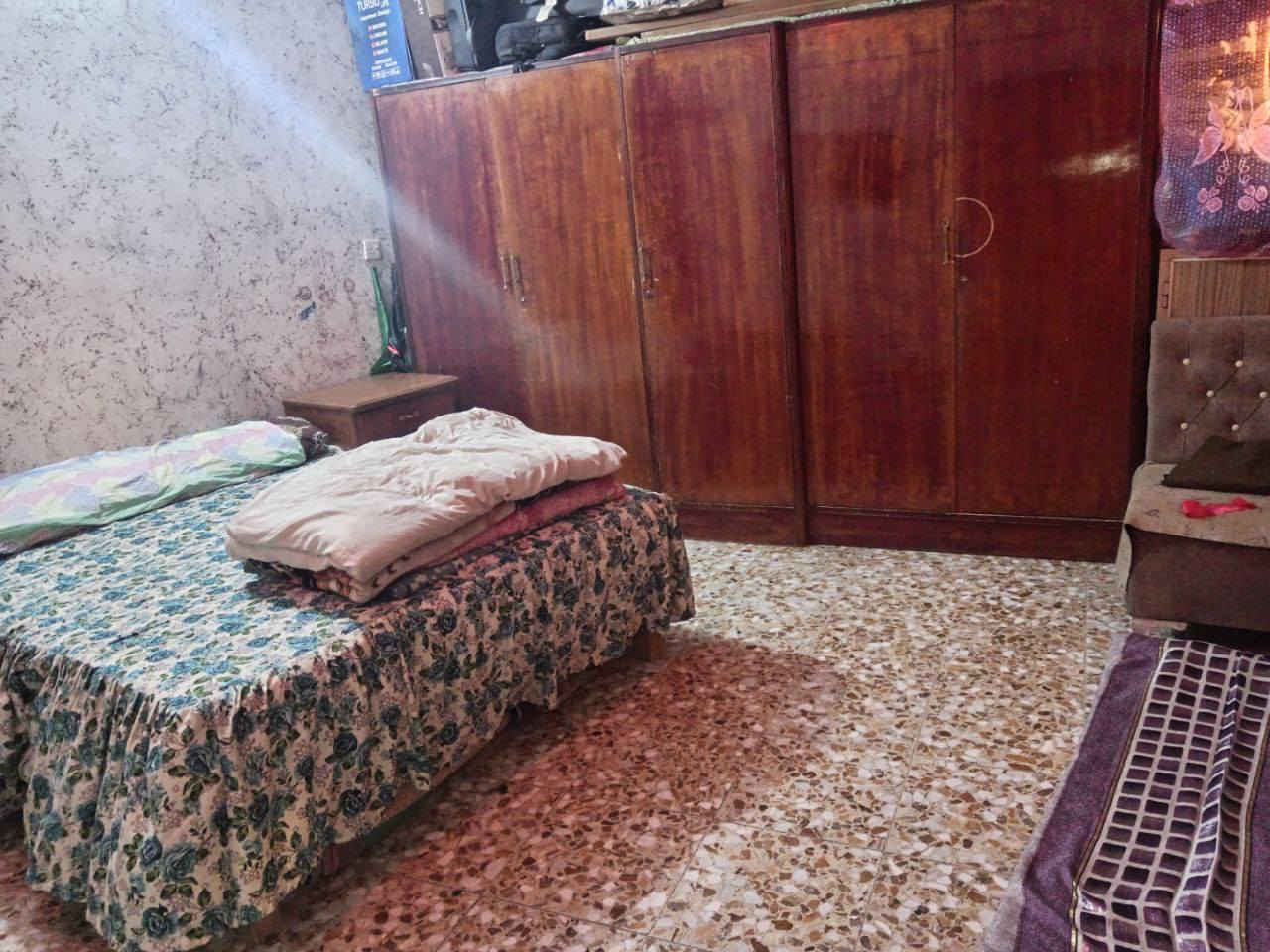 السلام عليكم
بيت للبيع المساحه 75 
الموقع بغداد الدورة ابو دشير قرب مدرسه الفيالق 
للاستفسار. ***********
