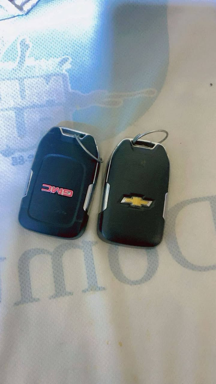 بصمات لكوري ب 260 ألف صليات وشغالات وبصمات الأمريكي  مال اوبامات
عدد 2 وجارجر وحده ب 100الف (3) ومال تاهوات عدد (2) ب100الف ومال شوفل عدد (8) سعرهن ب 280 ألف وشراي يجي خاص وبيهن مجال ***********ملاحظه تشغيل عن بعد
