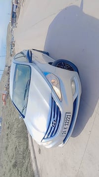 سوناتا • ٢٠١١ • طخة خلف