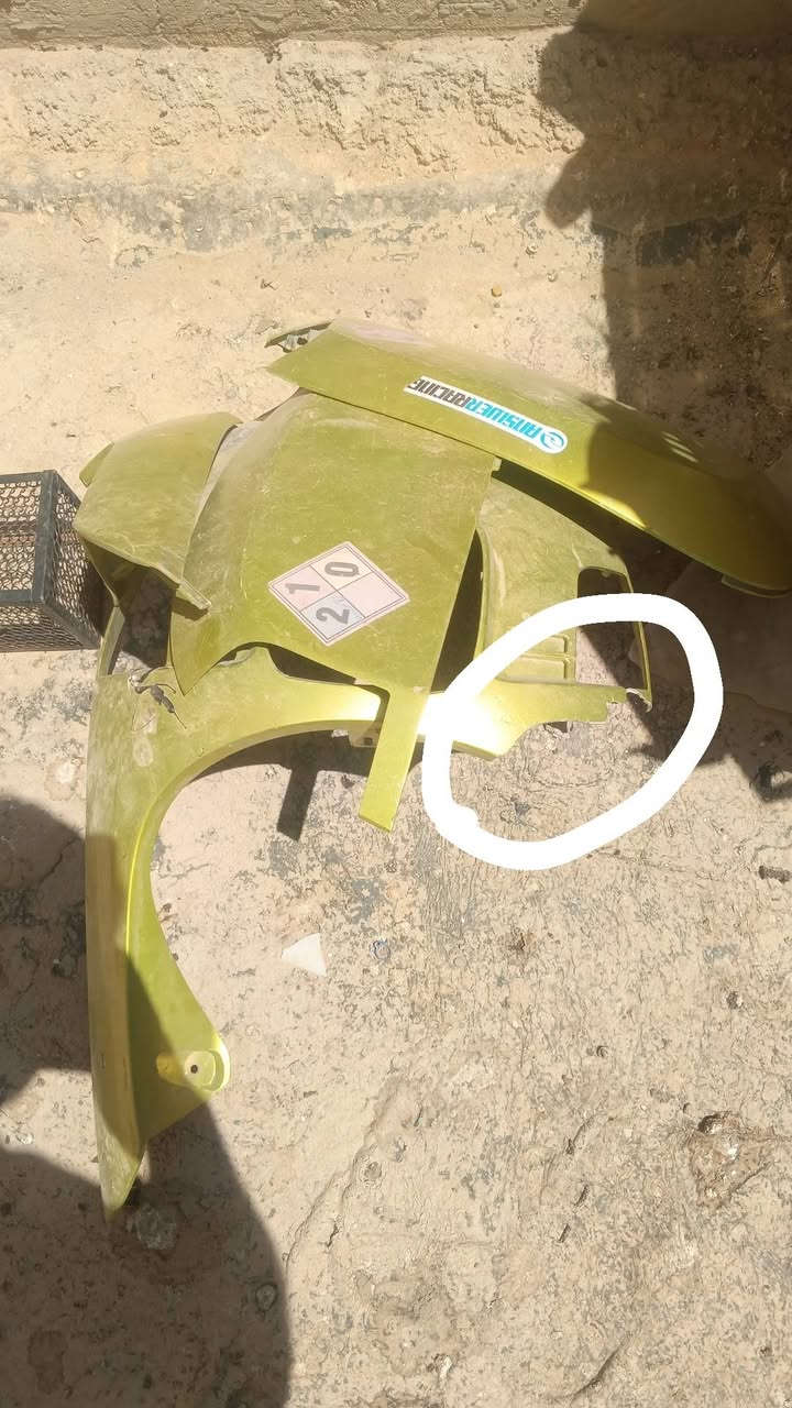 بوليس للبيع
دواخل ختم واحد كفرات البلاديه بصوره بيهن كسر والقطعه المكسوره موجوده مكينه ما مفتوحه خرسه

السعر 750 وبيها مجال 

او مراوس بمسطره

مكاني كربلاء 

***********
