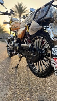 دراجه سونك للبيع محرك 200فول نضافه وكفاله عامه وبي ورقه منفيس بس الشرا...