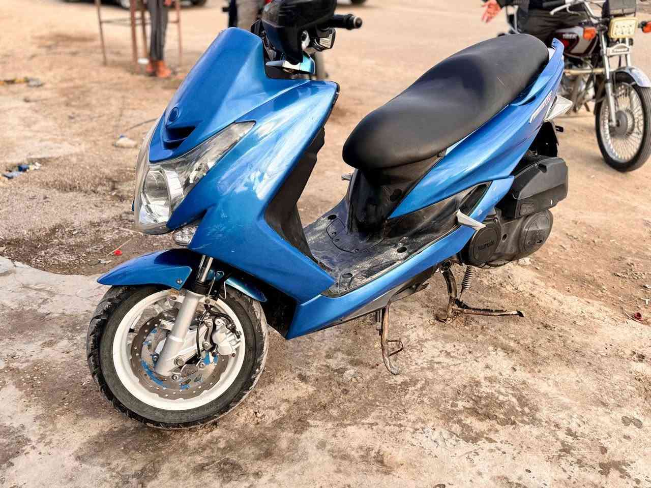 سلام عليكم دراجه ماجستر اس دراجه مكفوله مكاني ديالى السعر مليون وربع الرقم ***********
