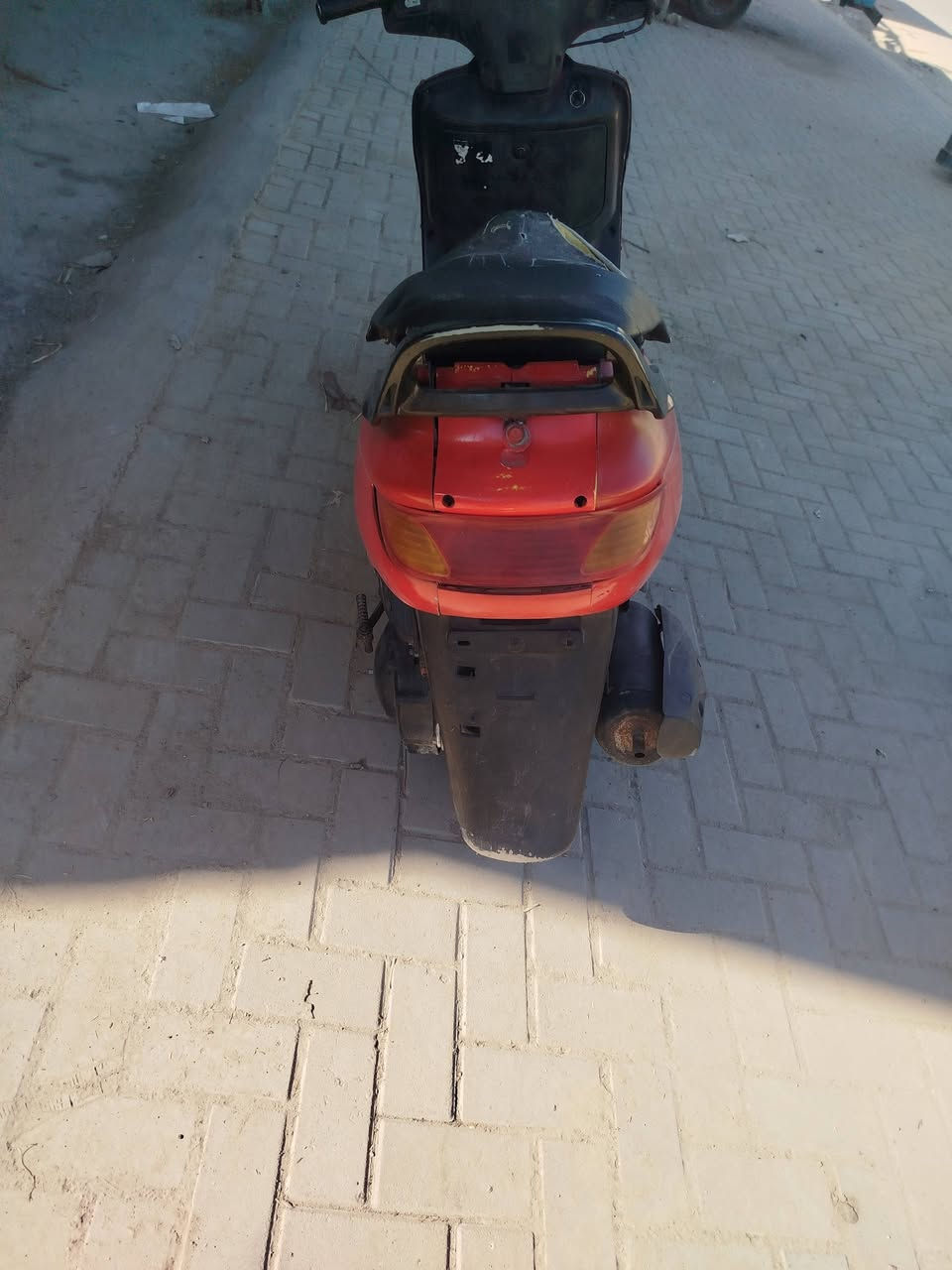 السلام عليكم دراجه للبيع دراجه نظيفه كهربائيات كلها شغاله دراجه مال جناي سعر 250 بي مجال مكان ديوانيه قضاء الشاميه ***********
