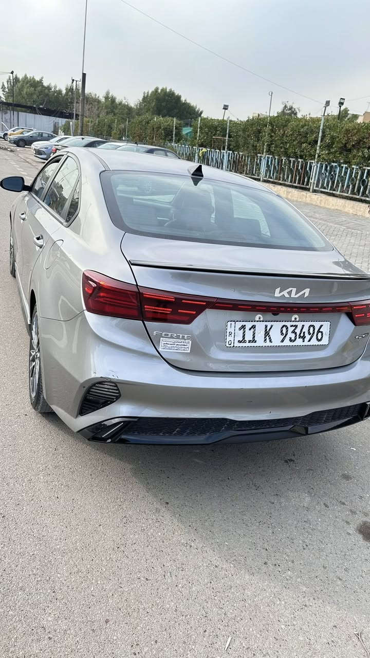 السلام عليكم
فورتي جيتي لاين 2023وارد امريكي
الحادث قطعة وحدة جدا خفيف جاملغ امامي جهه السائق مبدل فقط لغود شواصي مكفولة السيارة كلهه ليبل واحد ايرباك دركة وبردة جهه السائق كير مكينة مكفول سيارة نضيفة جدا مواصفات 
1.بصمة ابواب
2.تشغيل عن بعد
3.رادار خلفي وامامي
4.نظام تحديد المسار
5.اشاير مري
6.فول تحكمات
7.كشنات جلد ومخمل
8.ترحيب بالابواب
9.صندوق ذكي
10.شاشة اعطال 
وبعد بيهه مواصفات  مكينة 2000دوش ماشية 53الف ميل رقم بغداد باسمي هزة جديدة مكان السيارة بغداد السعر 160وبيهه مجال للاستفسار الاتصال ***********
