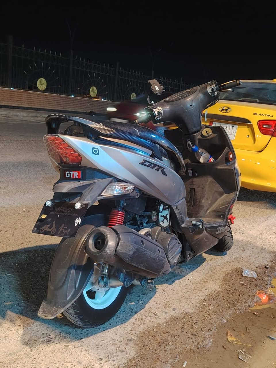 السلام عليكم دراجه GTR للبيع بلاديه كفرات ختم واحد نكره سلف كهربائيات كلهه شغاله المكينه بلاديه مامفتوحه صار شهر نازله من رمبه المكينه بعدهه ستيل نوعيه الدهن استعمل امزويل بانزين محسن كيلو متر شغال ماشيه 18 الف حقيقي الرون شغال طوافه البانزين شغاله دراجه بلاديه مامتعوبه اوراقهه كامله ويل ابيض تايرات جدد بعدهن مال رمبه البلاديات السعر مليون و100 وبيها مجال الشراي يتصل واتساب أو ماسنجر ***********
