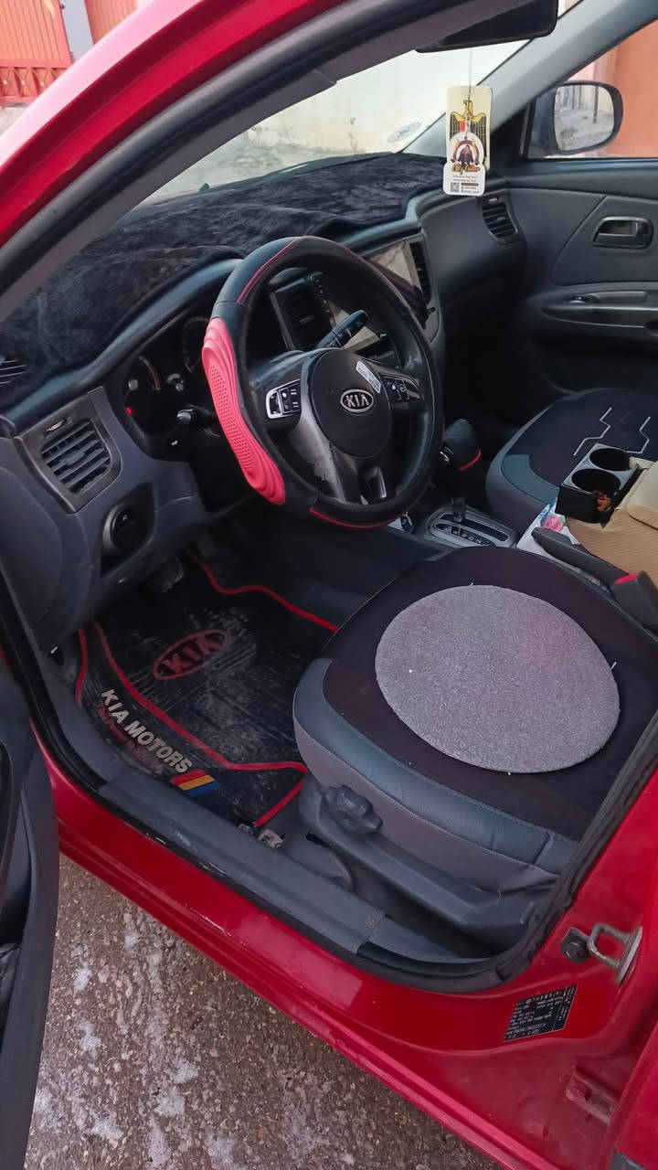 السلام عليكم
كيا برايد ٢٠١٠ سياره جاهزه 
بيها تصليح بالمسطره شبر على البارد مصبوغه عام للجماليه بيها تلقيطات معجون في مكانات
الشرعي بالموصل الرقم مصطره
ترهم مراوس وحسب القناعه السعر ٨٧ اتصل على ***********
