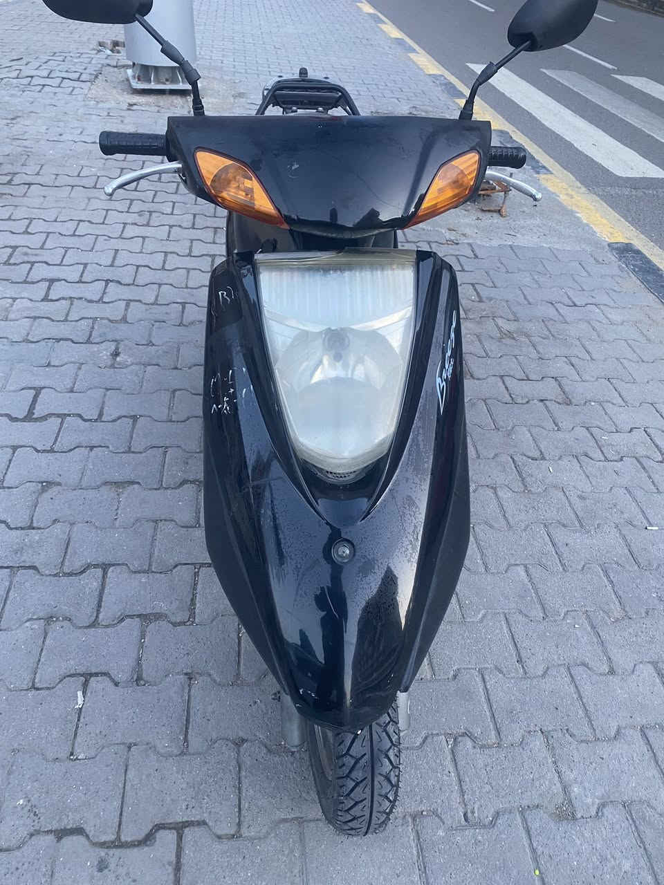 سلام عليكم دراجة بريز لبيع شغاله سلف هندر اشاير اكيج اسرعة هورن الايت عالي ناصي دراجه تخبل ربع متصرف عليهة سعر 550 وبيهة مجال رقم ***********
