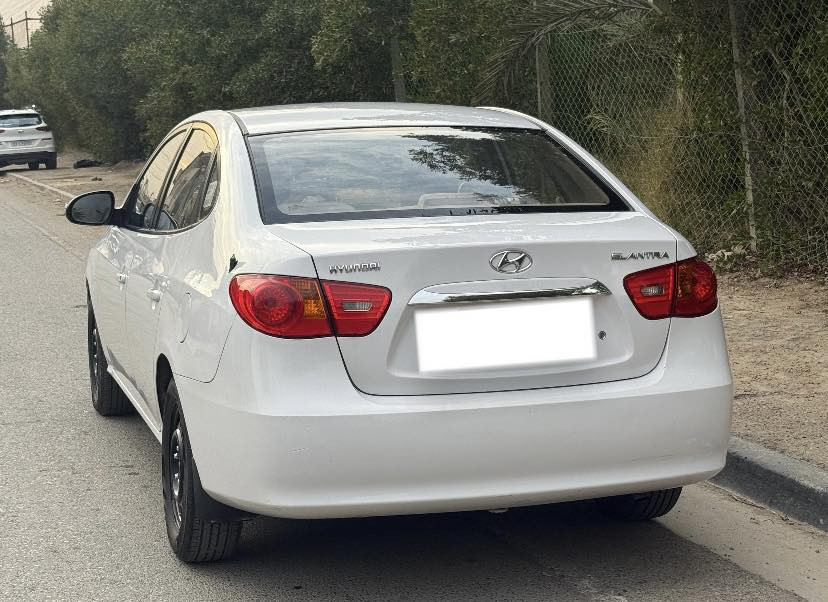 للبيع النترا  ٢٠١١   خليجي
محرك 1600   سياره جاهزه ما بيه اي نقص  
سياره بيه تبديل جاملغ امامي جهة سيايق اصلي  وجاملغ الايمن مصبوغ  نصه    
كير محرك مكفول  تبريد شغال   
سعر ١١٥ بيه مجال حك جيه   
مكان سياره بغداد 
للستفسار ***********
