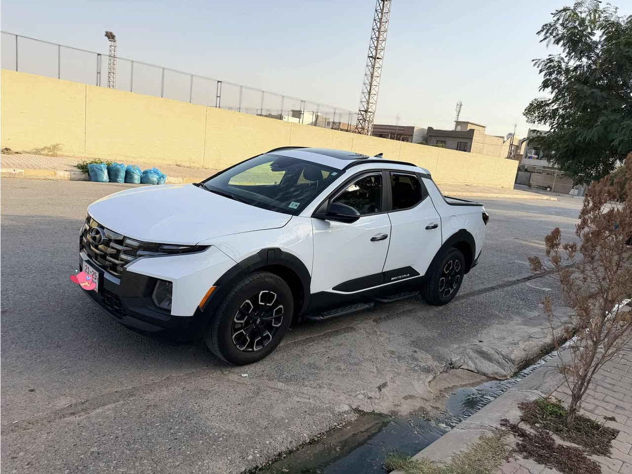 بكب هونداي سانتا كروز 2024 ماشية 25 الف اعلى موصفات
1/1 موصفات XRT. ابيضّ ثلجي 

سيارة كلين تايتل مكفوله كفالة تامة من دعامية للدعامية اطيه شرط (بدون غرق بدون صبغ بدون تبديل بدون شخوط بدون رصعات بدون شخوط بدون كلشي كله مكفوله)

محرك 2500 توربو مرغوب 
بصمة أبواب بصمة تشغيل عن بعد
فتحة سلايت تحكمات شحن واير لي ست موبايل اتوهولد دفع رباعي تريشه بلادي شركة بالأبواب دوسات بلادي شاشه جبيرة إطار حجم جبير رادار جوانب امامي حجر صالنصا كله بلادي أبواب بصمة مانع تزحلق نظام ايكو وسبورت ونورمال وشفطات بالاستيرين كشنات جلد تدفئة وكهربائي لايتات عدسات ليت داوار الإنارة سيارة كله شرط داخله العراق جديد تترقم شمالي فقط (أربيل سليمانيه دهوك حلبجة )حسب رغبه المشتري مكانه كركوك حي العسكري 
سعره 212  بيه مجال للطيبين 

***********
***********
