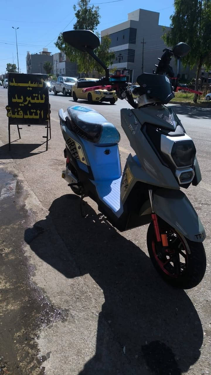 دراجه شحن للبيع
ماشي شي قليل

فول موصفات 

ملف وعقل شرط 

ملف 3000 

سرعه 99 جدا سريع 

بطاريات شرط  

يمشيك 50 لي 60 كيلو حقيقي 

لايت ناصي وعالي رماش 

مابي اي نقص كامل من كلشي ✨

عنوان موصل ايسر حي الكندي 

سعر  470

*********** بي وتساب
