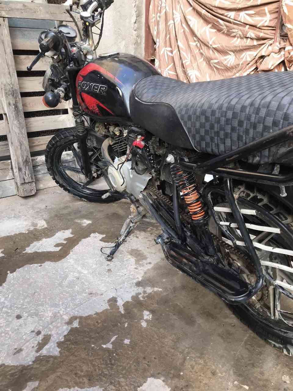 السلام عليكم دراجه بوكسر للبيع الدراجه يحتاجله تجفيت بس وعوج بصدر الدراجه والله العظيم مشتريها فوك المليون بس صار حادث وعطلت ومعندي اصلح واجفت وكلت ابيع لمهم السعر ب600 وبيها مجال قليل المكان بلبلديات اي استفسار ع هاذا الرقم ***********
