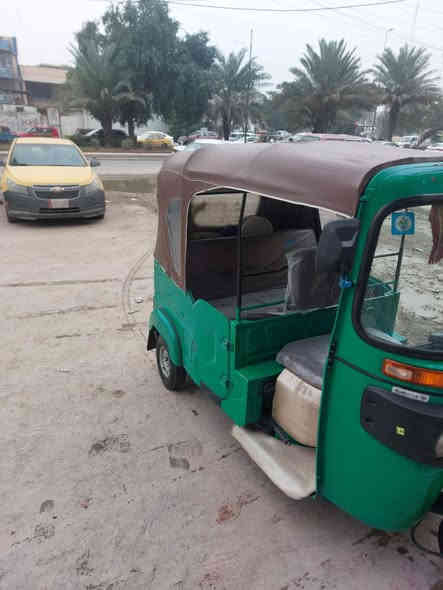 السلام عليكم 
تكتك ابيع مكفوله كفاله عامه ما عده دوس معمره 
مديل ٢٢ سعرها 8700 وبيها مجال إلا ستفسار على رقم 
***********
