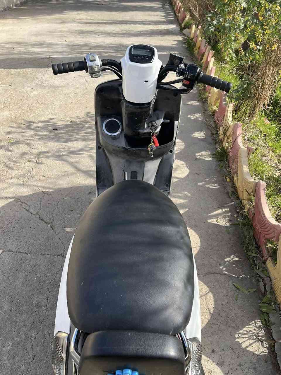 اسلام عليكم دراجة بوليس نوزل للبيع بلادية
السعر 750  
*********** رقمي للتواصل
