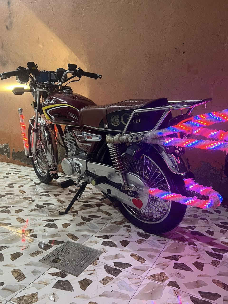 يا الله سلام عليكم دراجه تايكر ٢٤بعد بحيلها كفاله عام اي نقص مابيها فول جمبزه شلعه ومعدال السعر ٧٣٠وبيها مجال مكاني ديالى تقاطع القدس ***********
